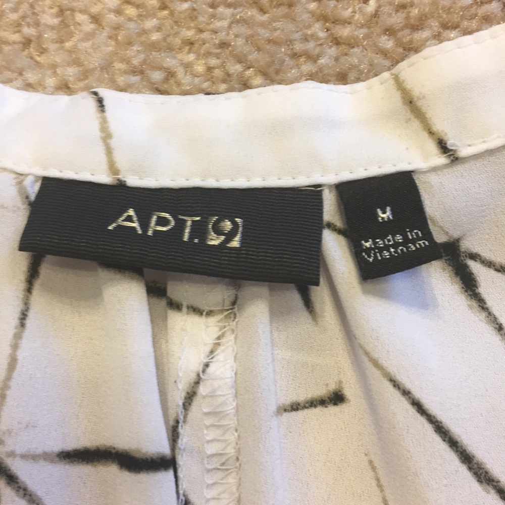 Apt 9 short sleeve top - Picture 3 of 5